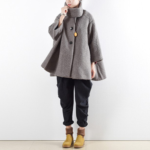 気温に合わせて着脱出来る共布スヌード付き☆フレアショートコート