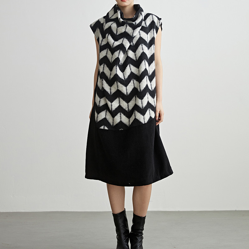 女性らしさとかっこよさを演出☆シェブロンストライプ起毛ワンピース