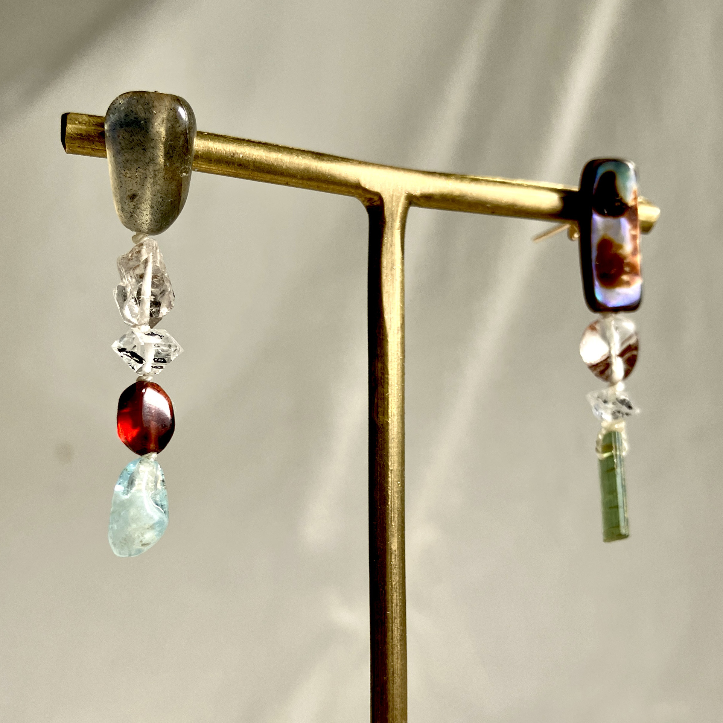 Decoration　飾りつけ　K１４gfスタッドピアス　ノンホールピアス変更可１点もの