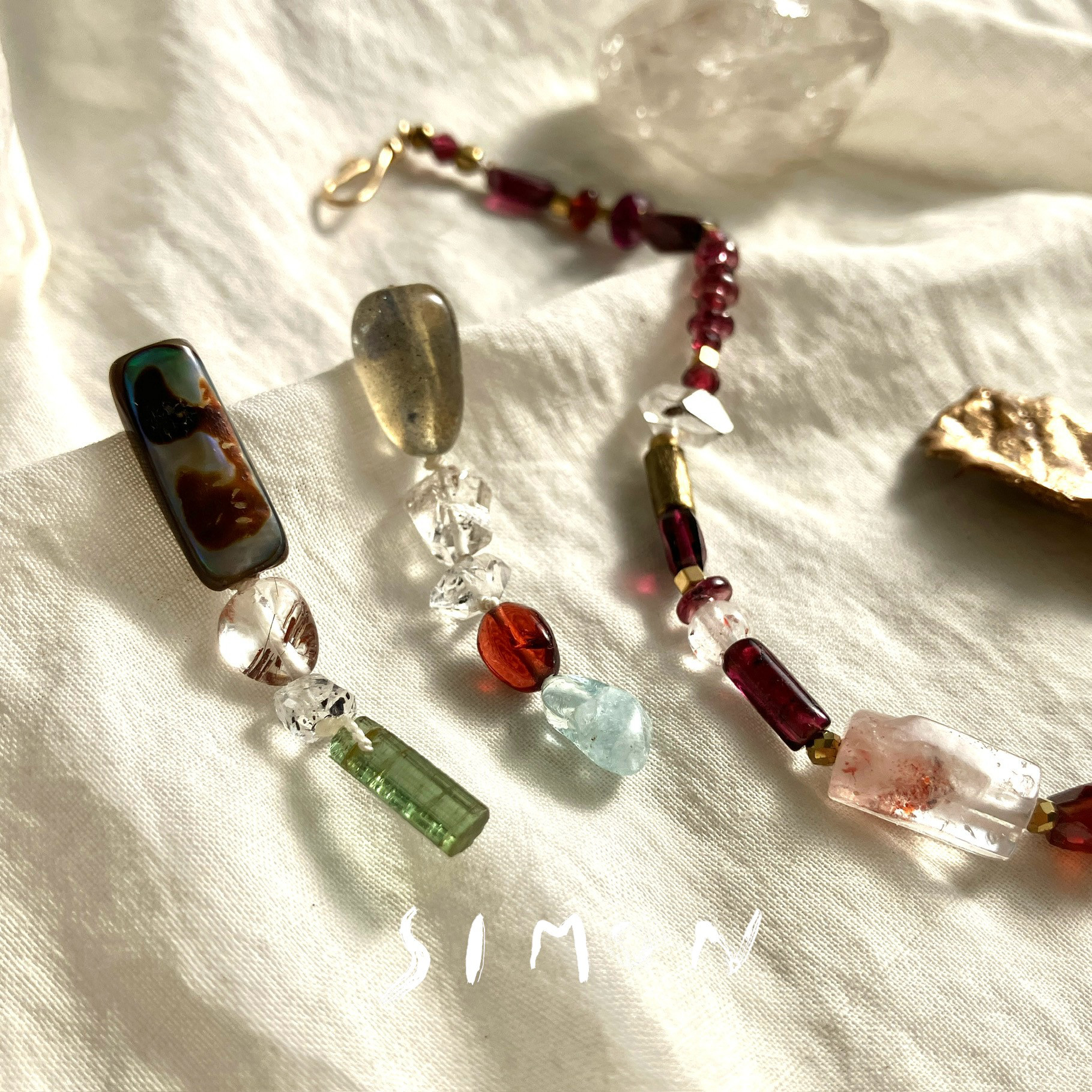 Decoration　飾りつけ　K１４gfスタッドピアス　ノンホールピアス変更可１点もの