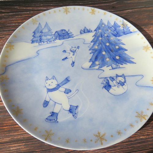 猫ちゃんの楽しいアイススケート クリスマスプレート 手描き 中