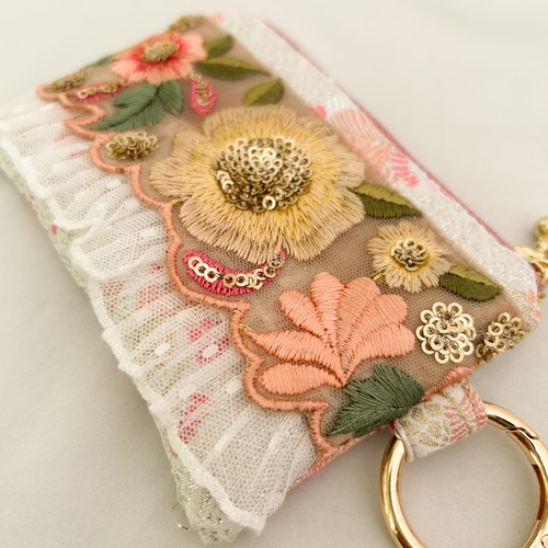 user_ffb2b6f0 おまとめ インド刺繍リボン×合皮 ポーチ user_ffb2b6f0 おまとめ インド刺繍リボン×合皮 ポーチ