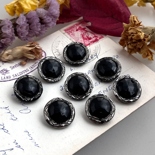 送料無料】8個 1900年前半 チェコ共和国 アンティーク ガラスボタン