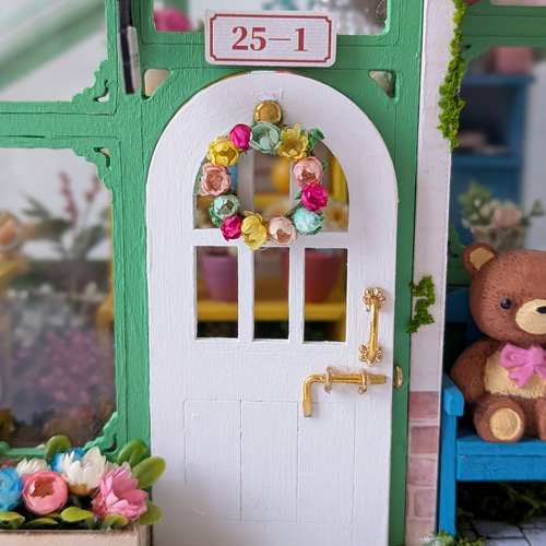 *完成品*ドールハウス お花屋さん 前面開閉 屋上テラス フラワー 防塵 かわいいお花屋さん』ミニチュアドールハウスの完成品です その他