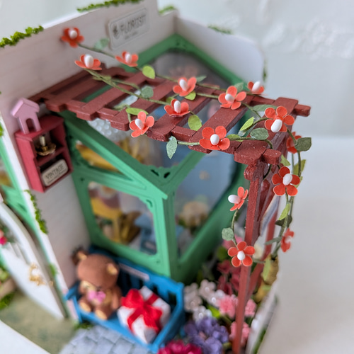 かわいいお花屋さん』ミニチュアドールハウスの完成品です その他