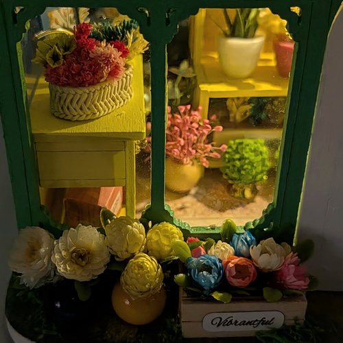 かわいいお花屋さん』ミニチュアドールハウスの完成品です その他