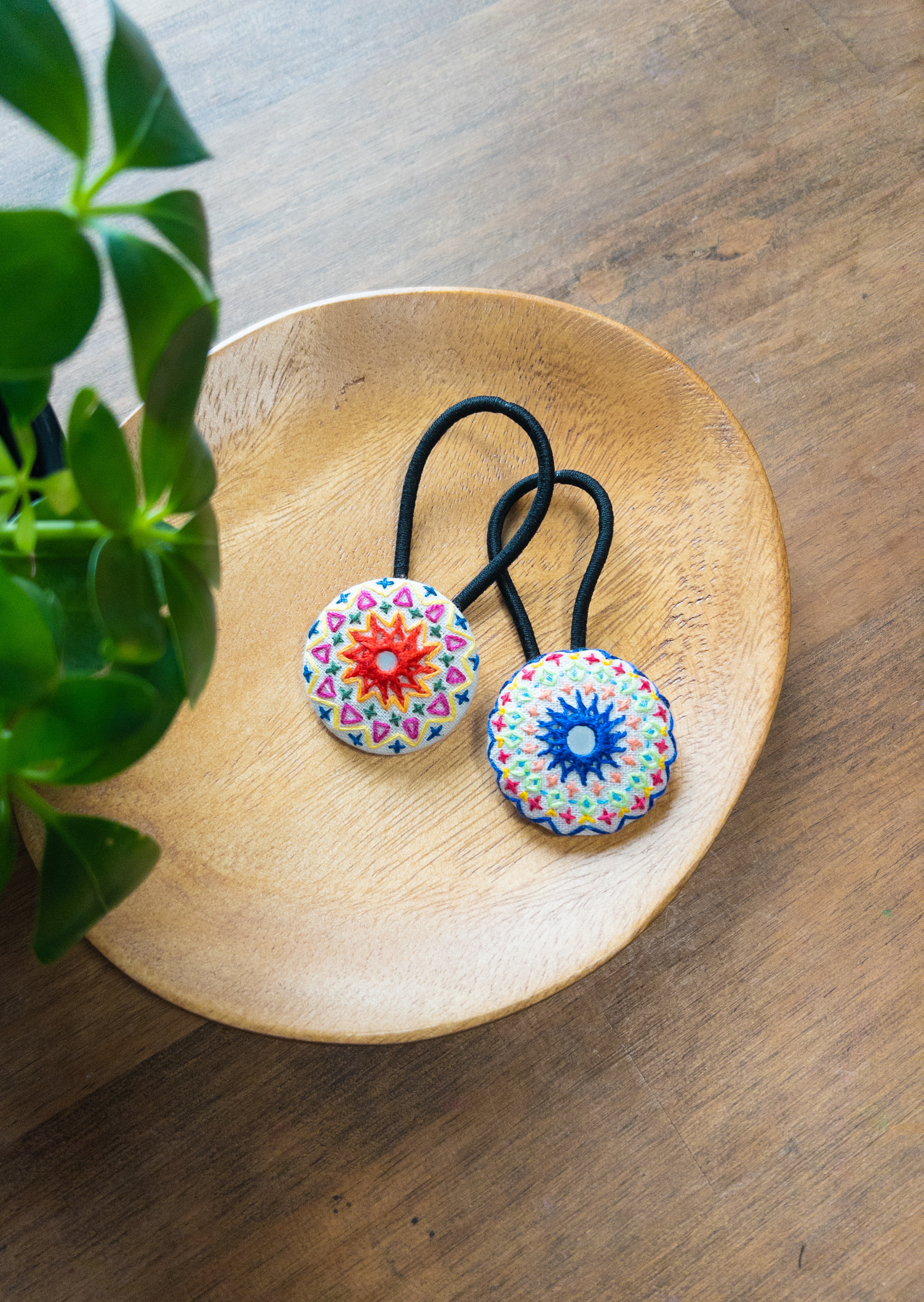 刺繍 ヘアゴム 満開の桜刺繍ブローチor刺繍ヘアゴム ブローチ かなちゃん手刺繍