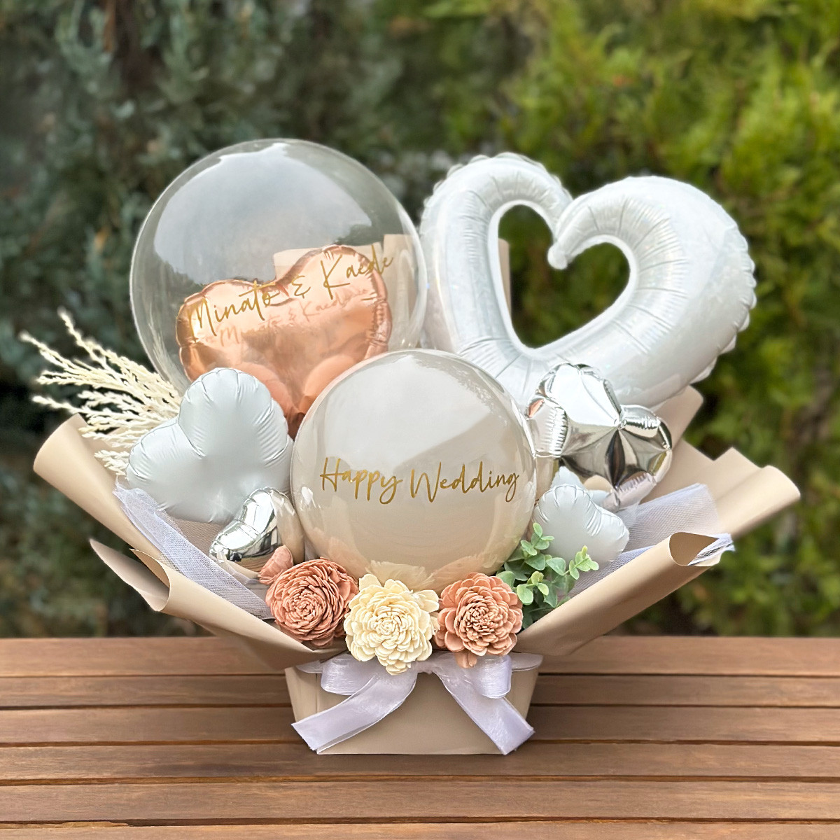 関東地方:送料無料 ハート ナチュラル　バルーンアレンジ 電報 祝電 開店祝い 誕生日 結婚式　プレゼント　置き型　卓上