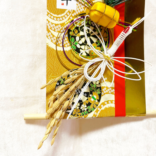 超早割お正月【梅•俵】稲穂と鶴の壁掛け飾り 迎春 鶴 水引飾り 壁飾り