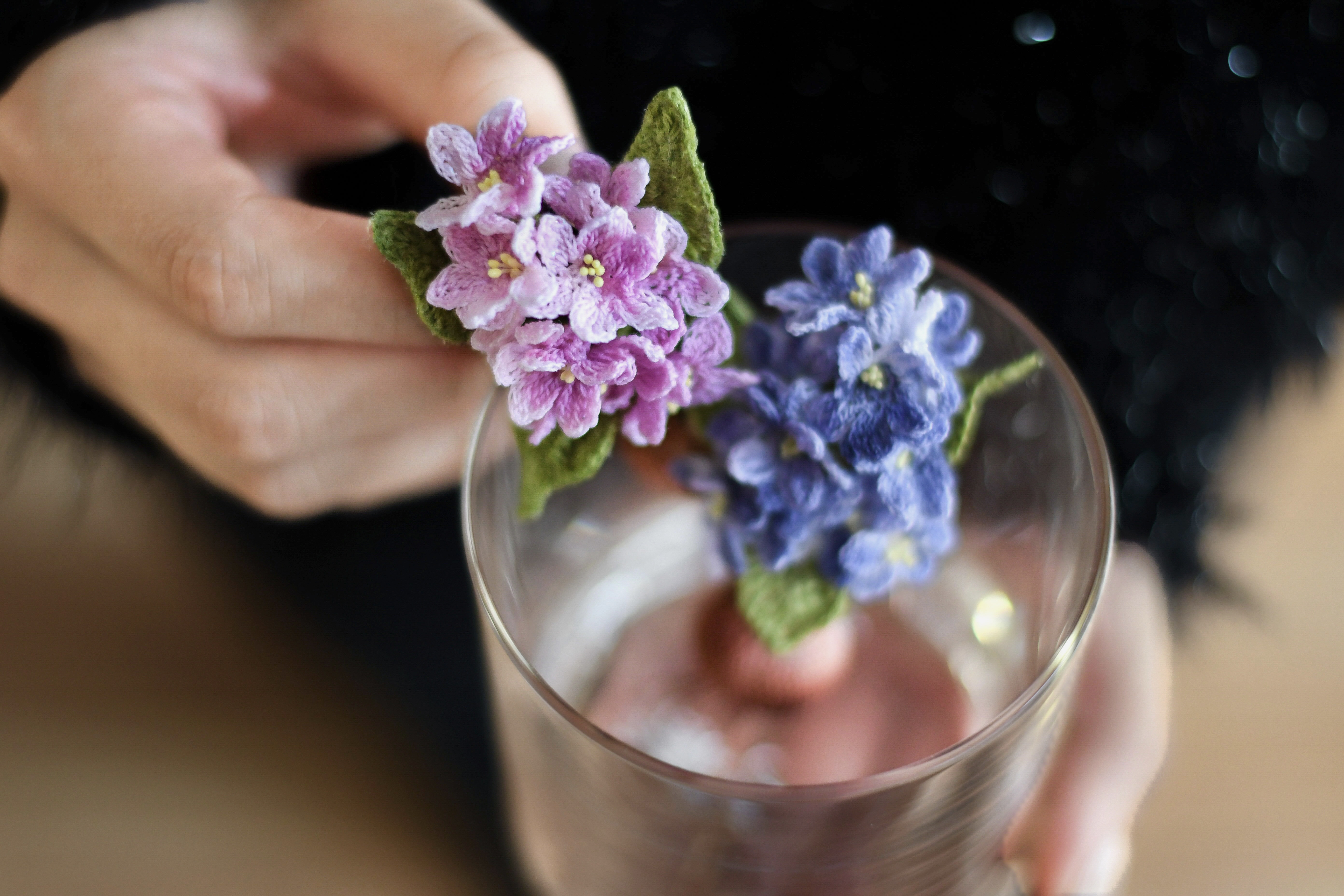 【受注制作20日】球根植物　根付きブローチ　春の兆し、ヒヤシンス（ピンク）　手編み　レース編み