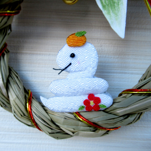 2025しめ縄☆ 正月飾り 巳（へび）のお正月リース飾り 小25-6 リース