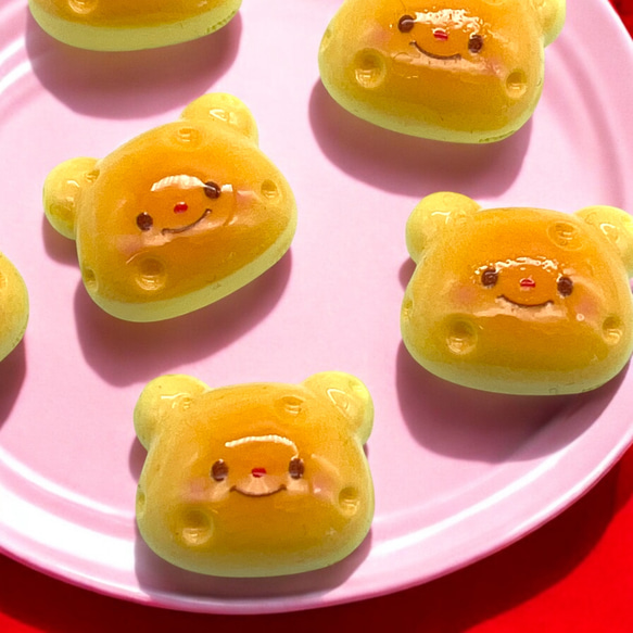 アクリルパーツ デコ クマ 6個 パン風 こんがり ハンドメイド 手芸 材料 貼り付け pt-2666 1枚目の画像