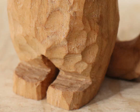 「お手上げな猫」招き猫 木彫り 木製 ネコの置物 インテリア雑貨（木材：山桜）（No.N0055） 14枚目の画像