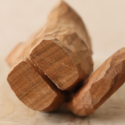 「お手上げな猫」招き猫 木彫り 木製 ネコの置物 インテリア雑貨（木材：山桜）（No.N0055） 17枚目の画像