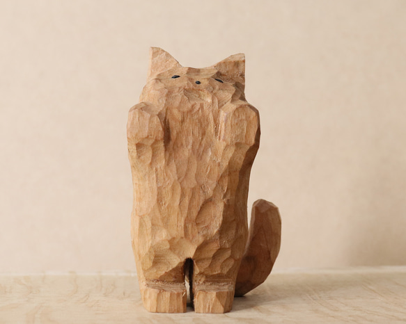 「お手上げな猫」招き猫 木彫り 木製 ネコの置物 インテリア雑貨（木材：山桜）（No.N0055） 18枚目の画像