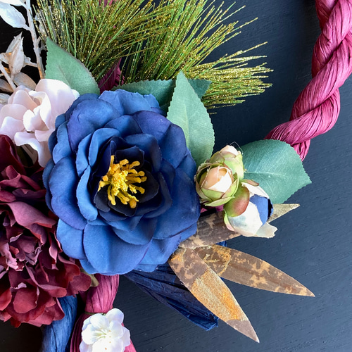 数量限定【お正月】2本取り 大輪ダリアと椿のしめ縄リース rb/nv