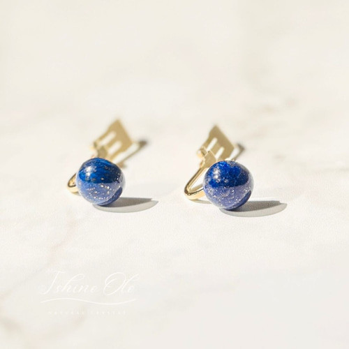 1点作品☆ マロン型枠ラピスラズリピアス　イヤリングに変更可能☺︎ トライアングルなラピスラズリ【チャーム】【ピアス】【イヤリング