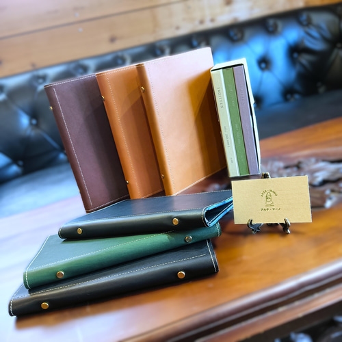 全色受注再開】【全て手作りの一点もの革小物】・一生ものA5バインダー