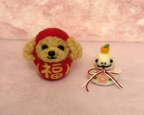 ✿mika様用✿羊毛フェルト✿うしさんと✿だるまちゃん✿おもちちゃん✿ 羊毛フェルト プードルだるまさんと巳年鏡餅 羊毛フェルト LuLuCoCo