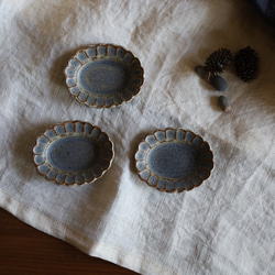 mini豆皿　楕円のディジー花　陶器 10枚目の画像