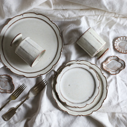 mini豆皿　楕円のディジー花　陶器 15枚目の画像