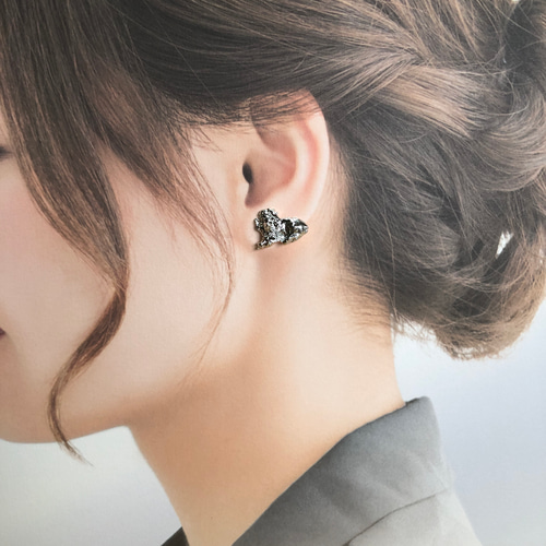 ライオン・オオカミ・チーター・ハイエナ/選択でイヤリング・ピアス