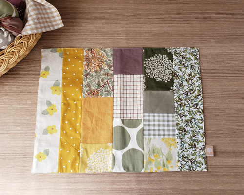 marimekko テキスタイルパッチワークのランチョンマット 2枚組