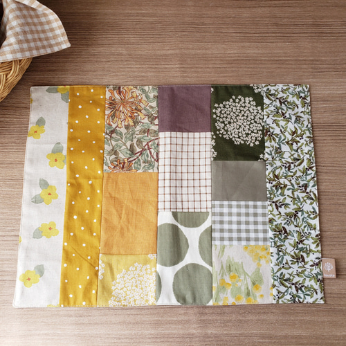 marimekko テキスタイルパッチワークのランチョンマット 2枚組