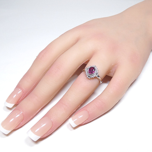 ルビーリング プラチナ900台0.72ct / ダイヤモンド計0.29ct
