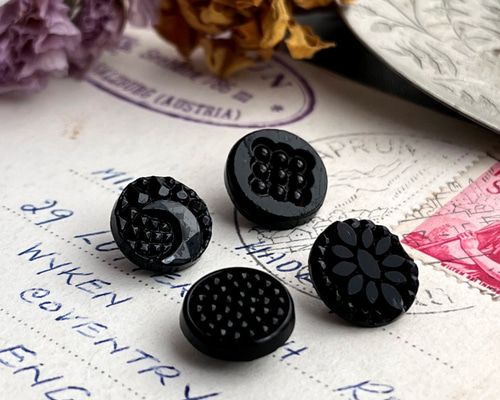 送料無料】4個 4種類 1900年前半 チェコ共和国 アンティーク ガラス