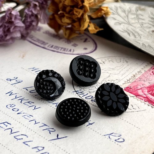 送料無料】4個 4種類 1900年前半 チェコ共和国 アンティーク ガラス