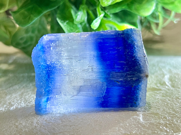 古代の海からの贈り物✨　 フランス産　ブルー ハライト 岩塩 原石 ラフストーン 古代の海からの贈り物✨ フランス産 ブルー ハライト 岩塩 原石