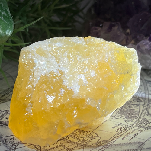 黄色牙方解石 黄色牙方解石 方解石宝石 - 天然、認定ルース宝石 | GemSelect