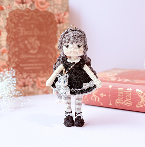 Little girl}あみぐるみ バッグチャーム/シックなカラーのツインテール