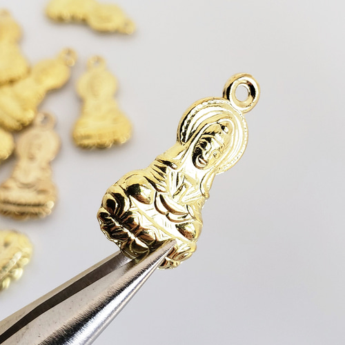 16個 CCB プラスチック 観音菩薩 座禅 関陰 仏像 瞑想チャーム パーツ