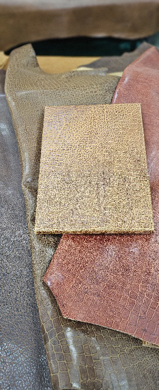 バッファロー革クロコアートパネル