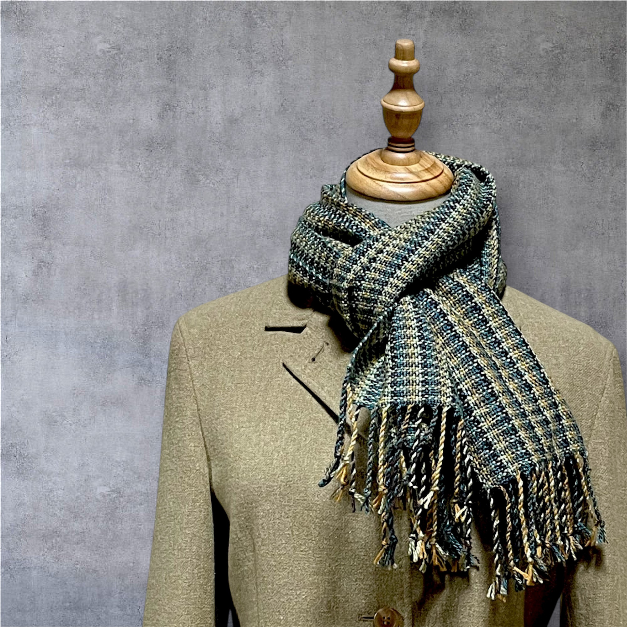 「送料サービス」草木染め、手織りマフラー(格子柄)