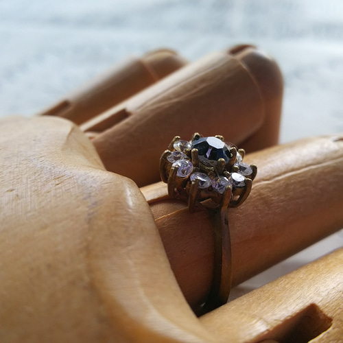 アンティーク ベルリンガラス（4.8㎜）／クラシカル真鍮製指輪(約20号