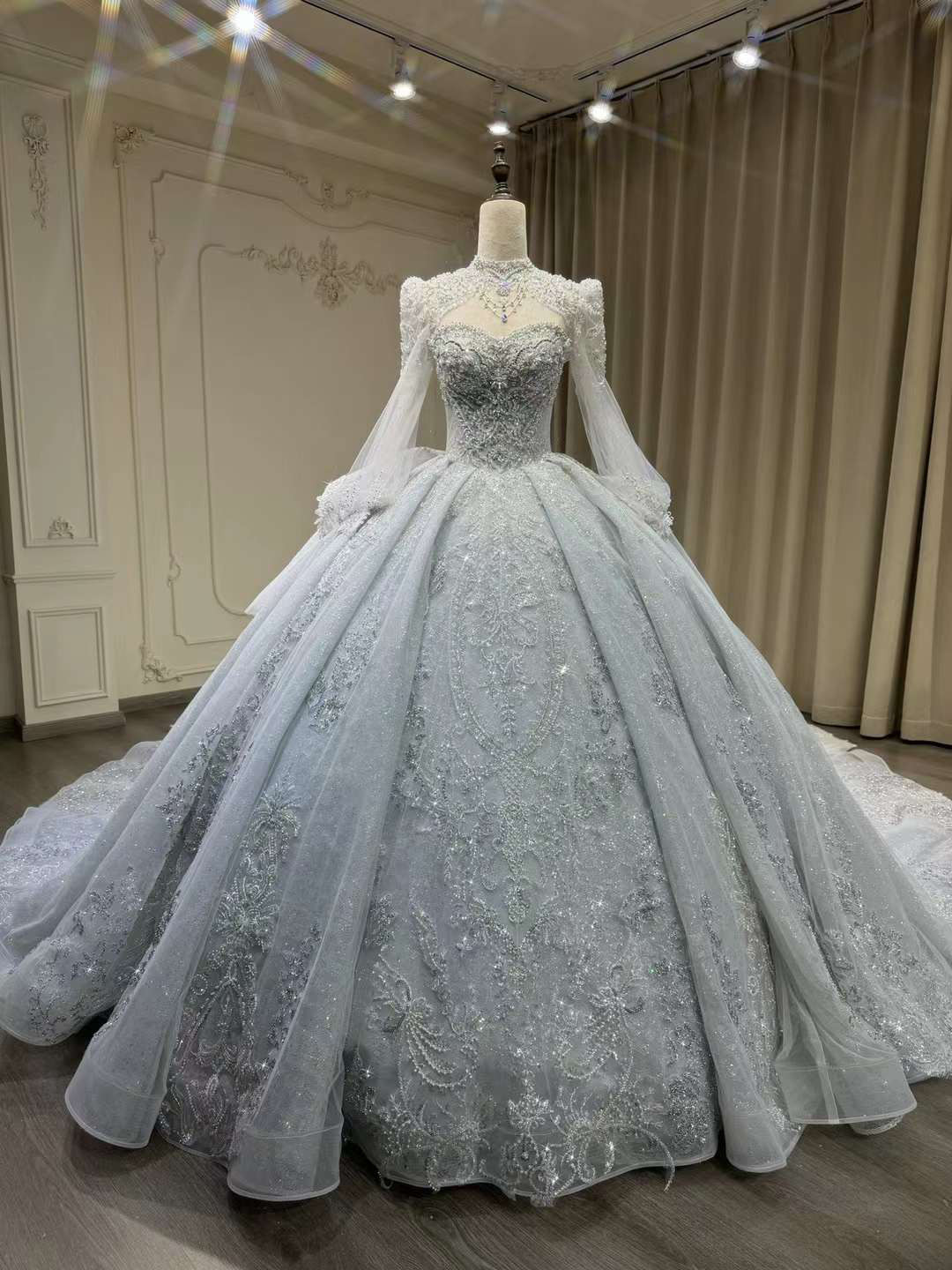 激売れ人気商品！２ways　長袖/チューブトップス　華やかなトレーン　フレアスカート　ラッフルスカート優雅ウェディング