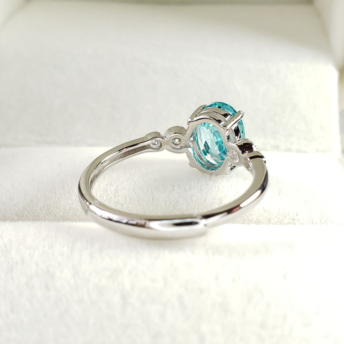 奇跡の煌めき✨ パライバトルマリン 人工宝石 オーバル 8x6mm