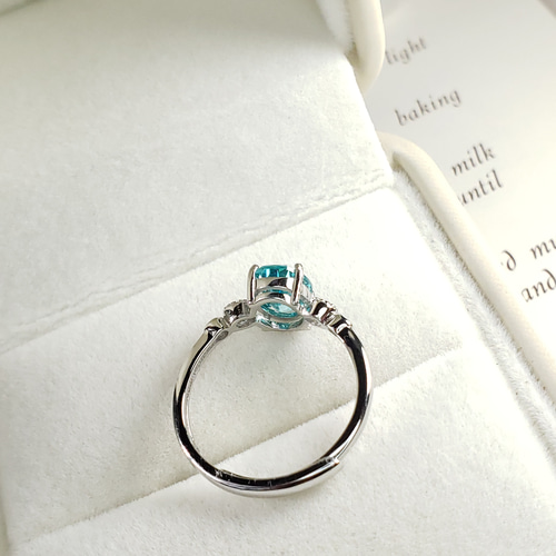 奇跡の煌めき✨ パライバトルマリン 人工宝石 オーバル 8x6mm 奇跡の煌めき✨ パライバトルマリン 人工宝石 オーバル 8x6mm