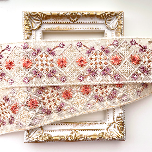 631 【 幅：5cm 】 インド刺繍リボン　アイボリー　チュール　レッド パープル ホワイト 2枚目の画像