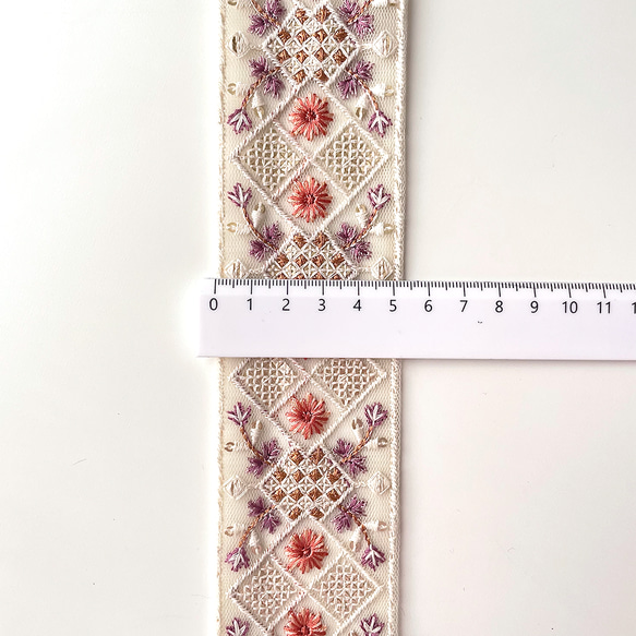 631 【 幅：5cm 】 インド刺繍リボン　アイボリー　チュール　レッド パープル ホワイト 4枚目の画像