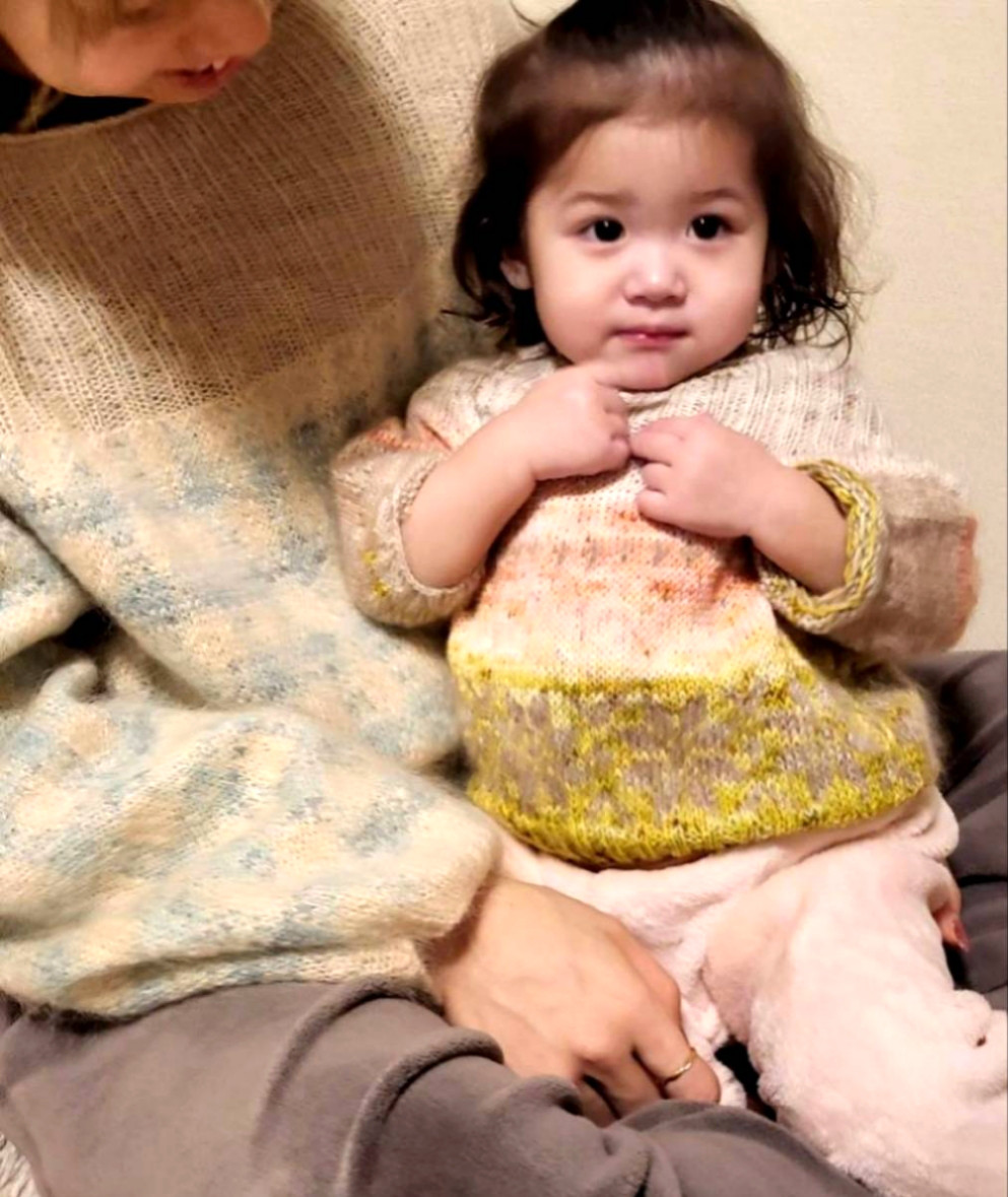 手編みベビーセーター