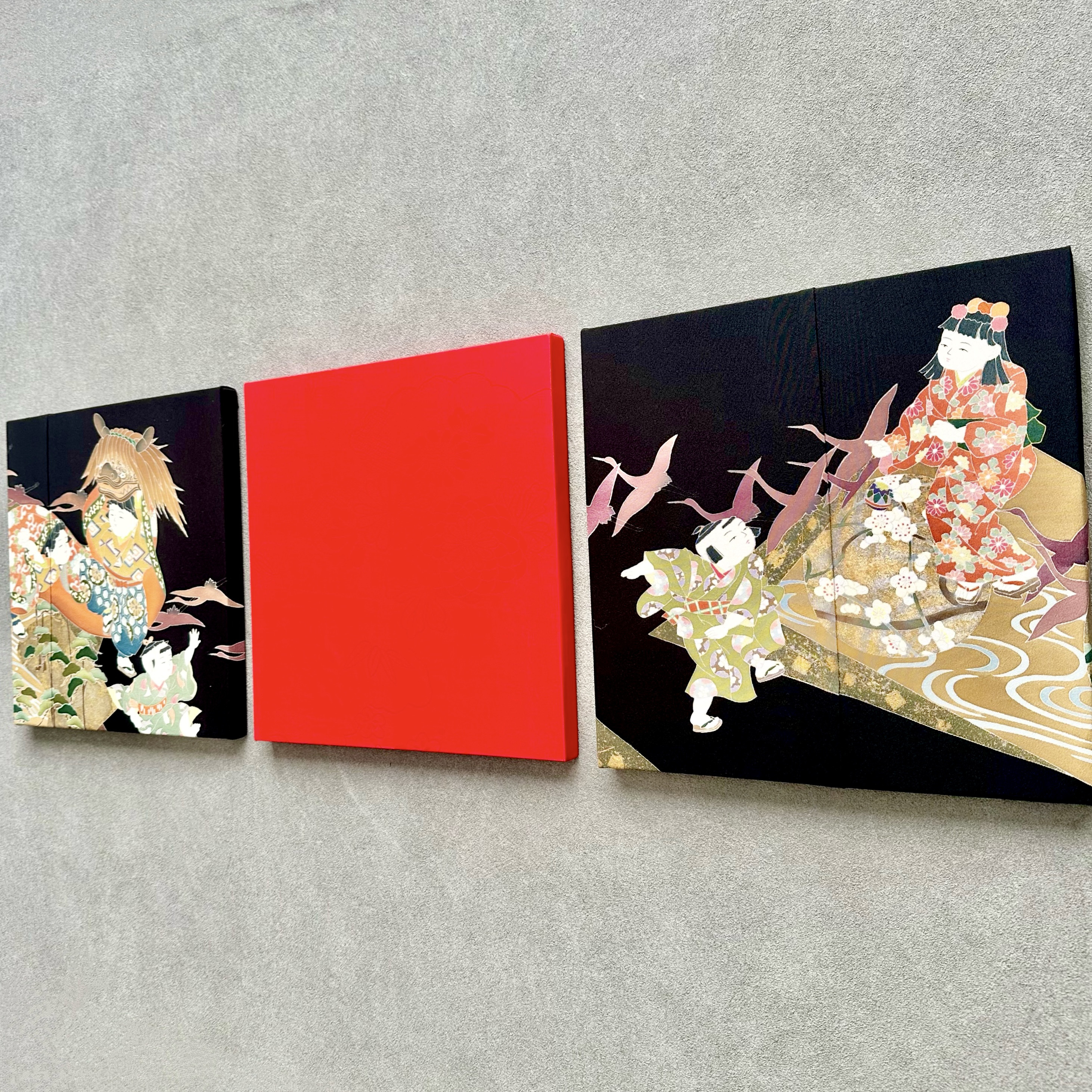 着物のファブリックパネル　漆黒に遊ぶ子ども（3枚セット）30×30cm 着物　リメイク　インテリア　ギフト　正月飾り