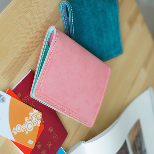 旅の相棒本革イタリアンレザーのパスポートケース 好きなカラー