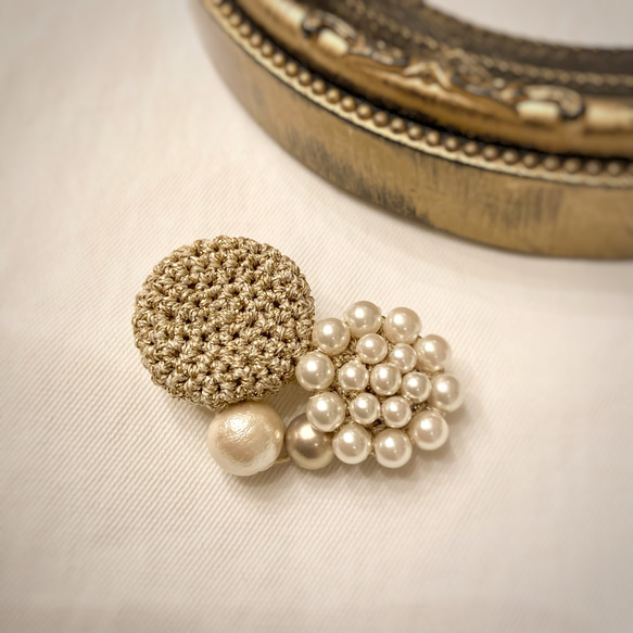 sparkling crochet  輝くクロッシェとパールのブローチ〈heart〉gold 4枚目の画像