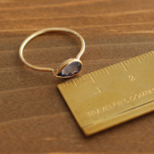 A K10キン　天然タンザナイト　リング　3,3グラム　サイズ13号刻印有り A K10キン 天然タンザナイト リング 3,3グラム サイズ13号刻印