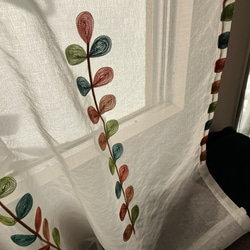 1980円→1500円 レビュー特典 幅108cm × 丈106cm カフェカーテン カラフル葉 刺繍 シンプル 8枚目の画像