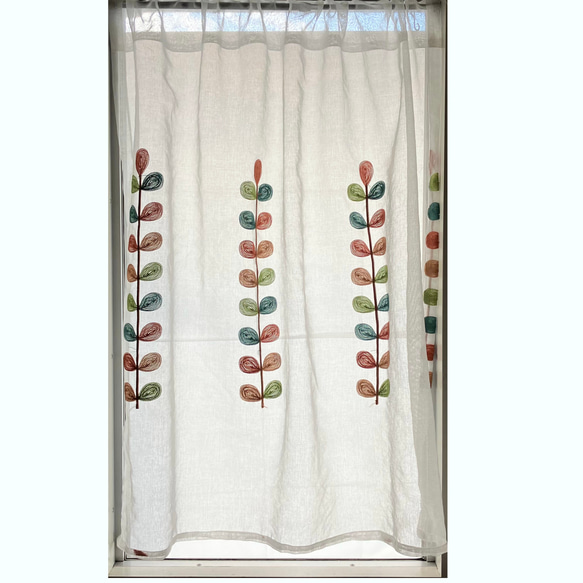 1980円→1500円 レビュー特典 幅108cm × 丈106cm カフェカーテン カラフル葉 刺繍 シンプル 1枚目の画像